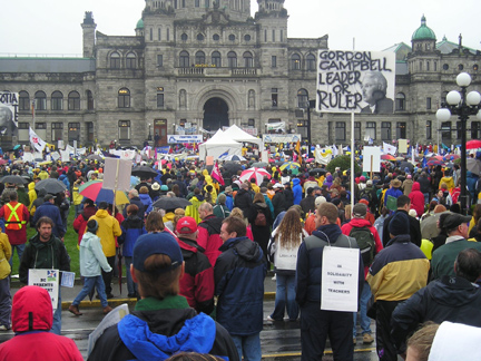 Over 20,000 teachers and supporters rally in Victoria.
